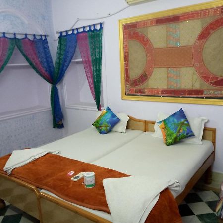 Ratan Hostel Jaisalmer Ngoại thất bức ảnh