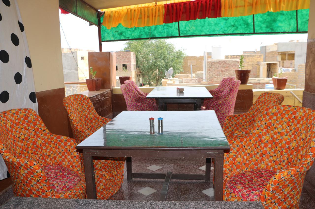 Ratan Hostel Jaisalmer Ngoại thất bức ảnh